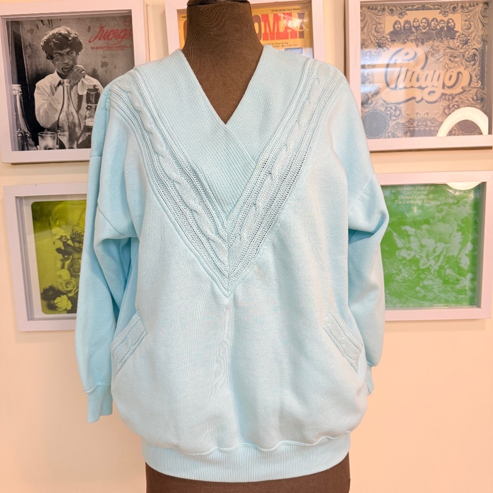 Vintage Mint V-neck sweatshirt (knit-trim)